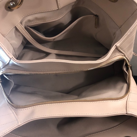 Chanel Chevron Chic Large Tote - Picture 5 of 8